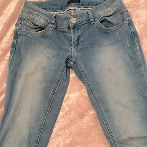 Low rise skinny blue jeans
